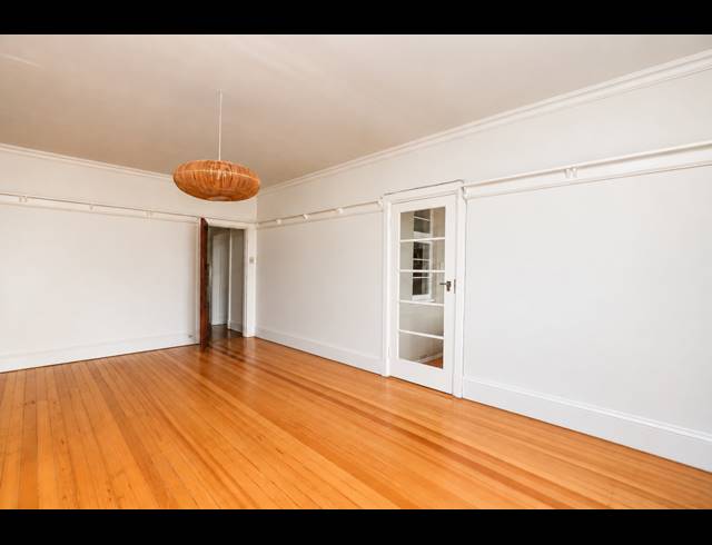 1.5 BEDROOM APARTMENT FOR SALE IN ESSENWOOD